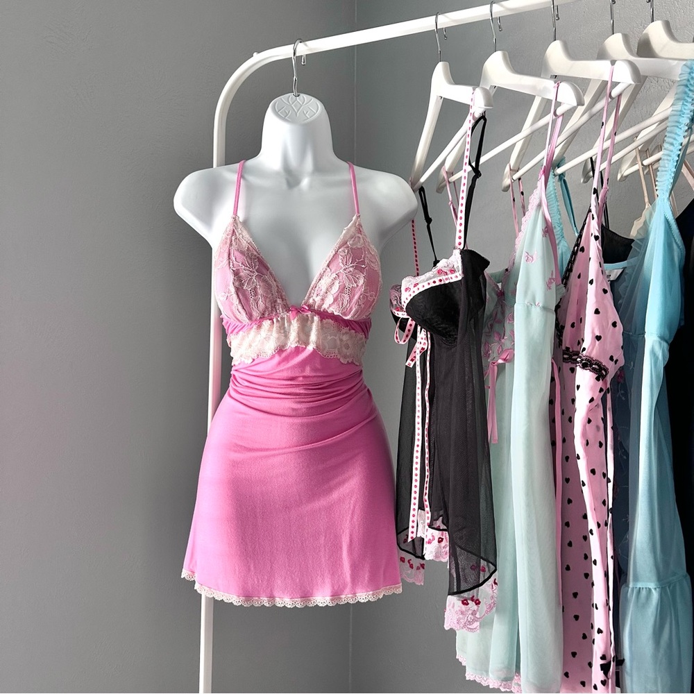 Victoria's Secret Pink and Cream Lace Slip - Picture 11 of 11